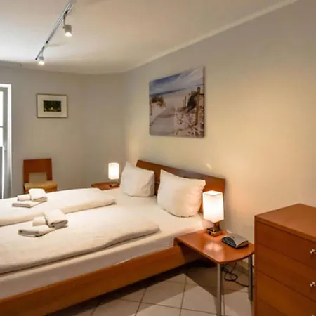 Seeschloss 4 Nur 2 Minuten Zum By Interhome * بينز